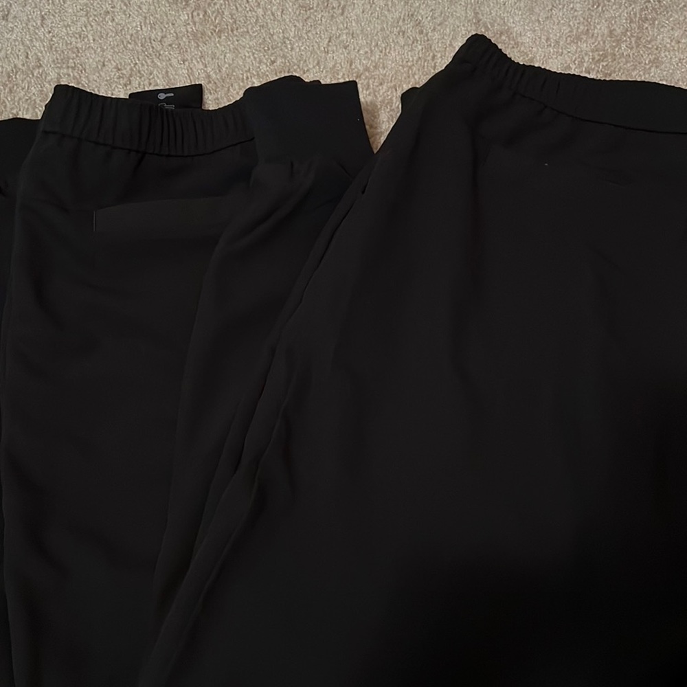 2 pair FIGS JOGGERS